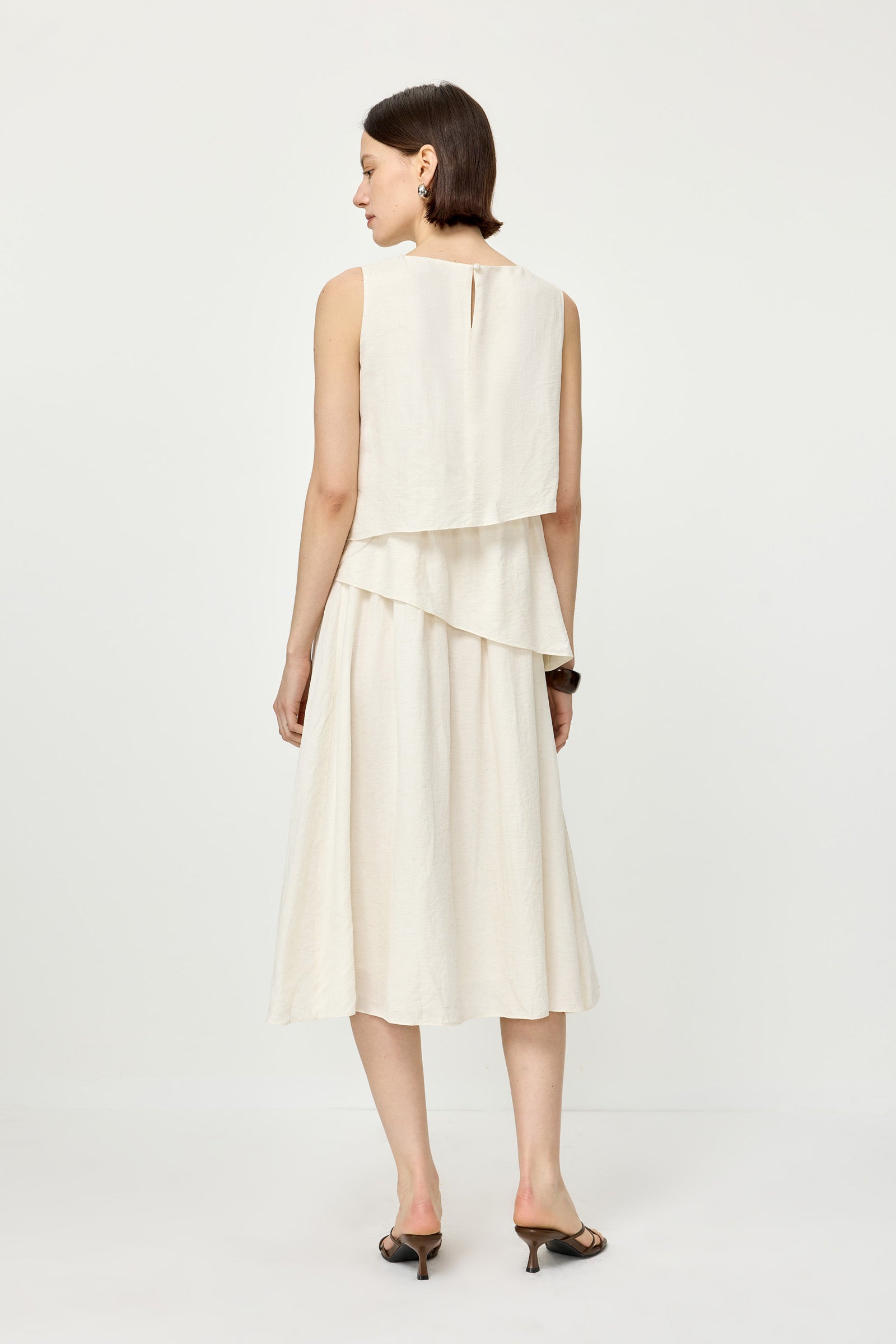 #color_Off White