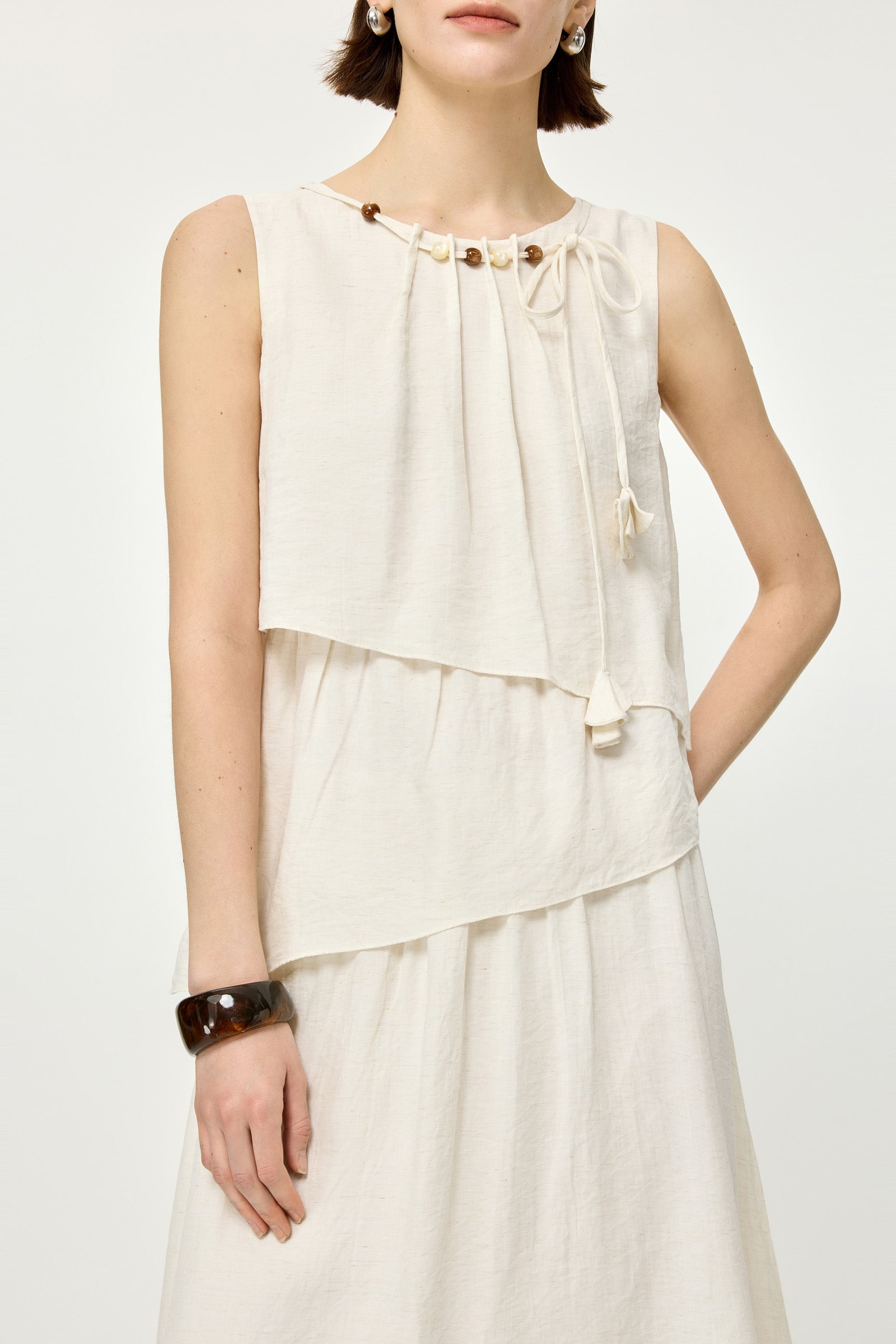 #color_Off White