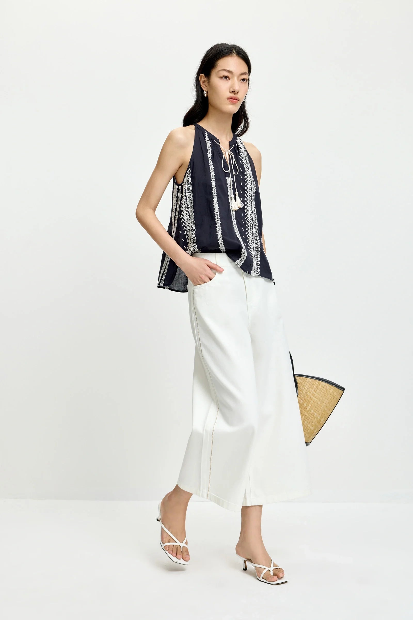 #color_Off White