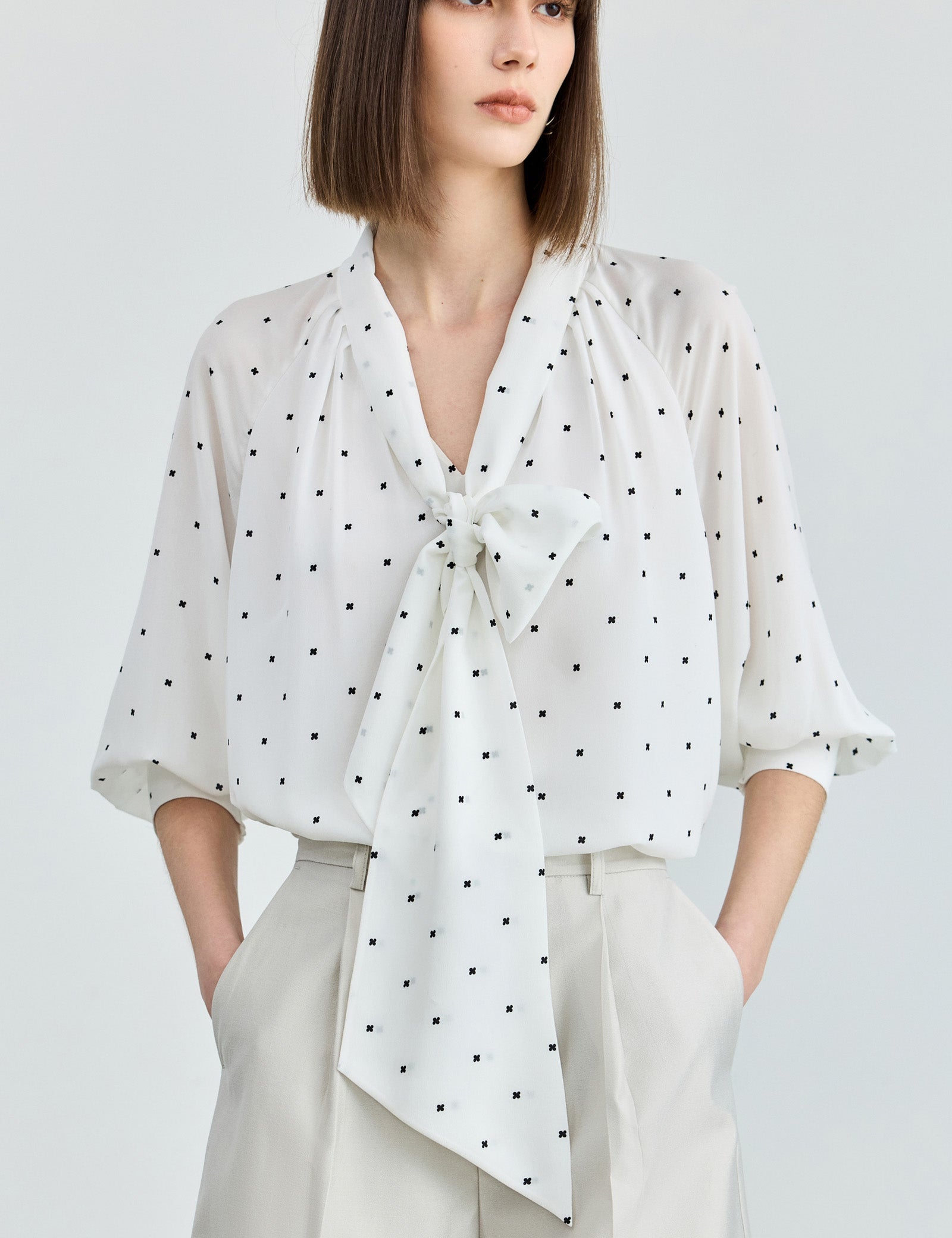 #color_Off White