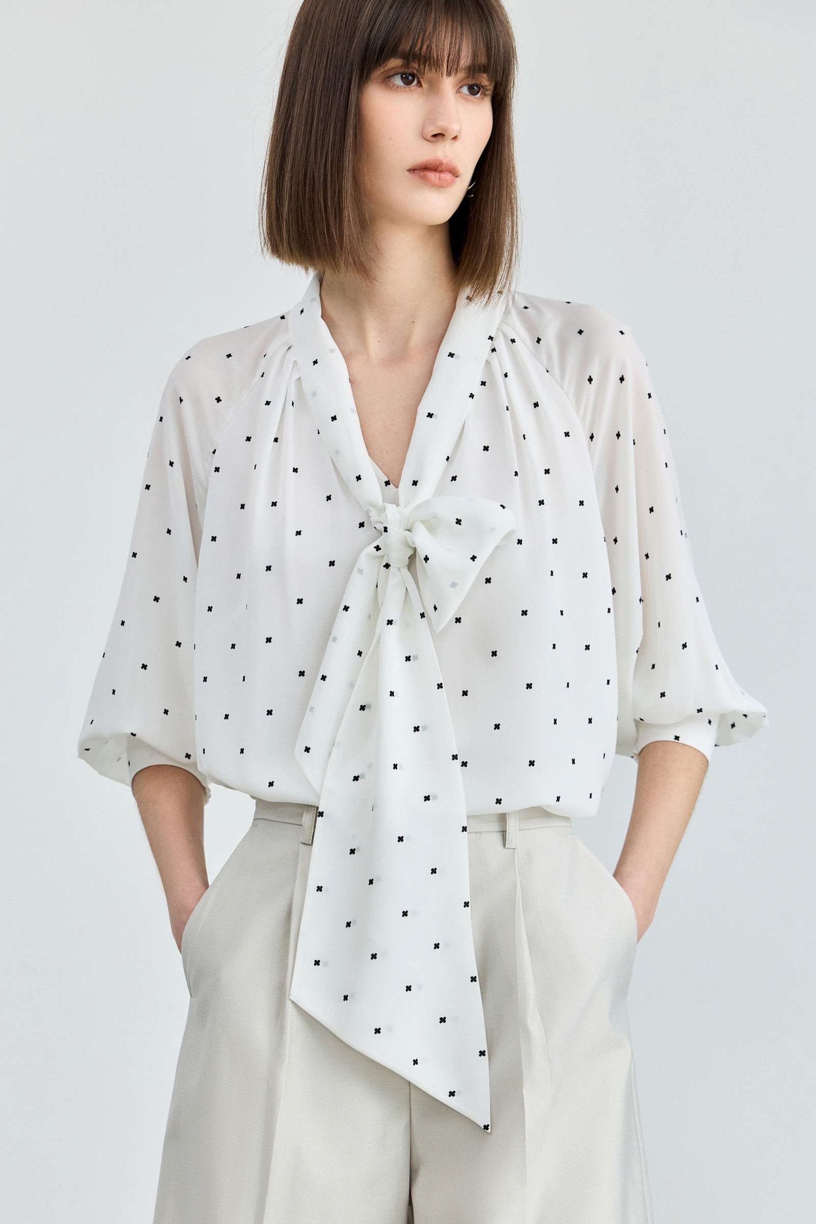 #color_Off White