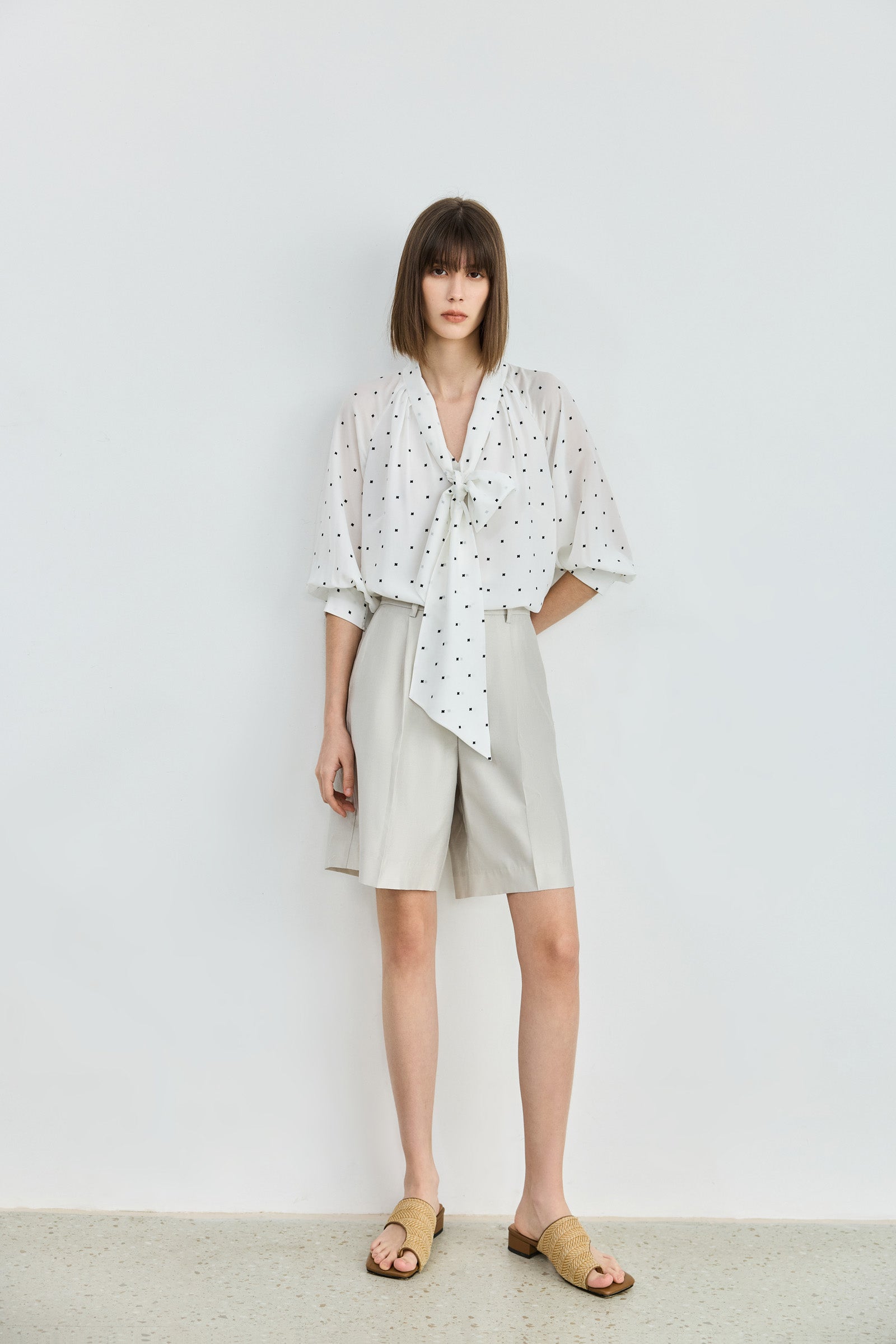 #color_Off White