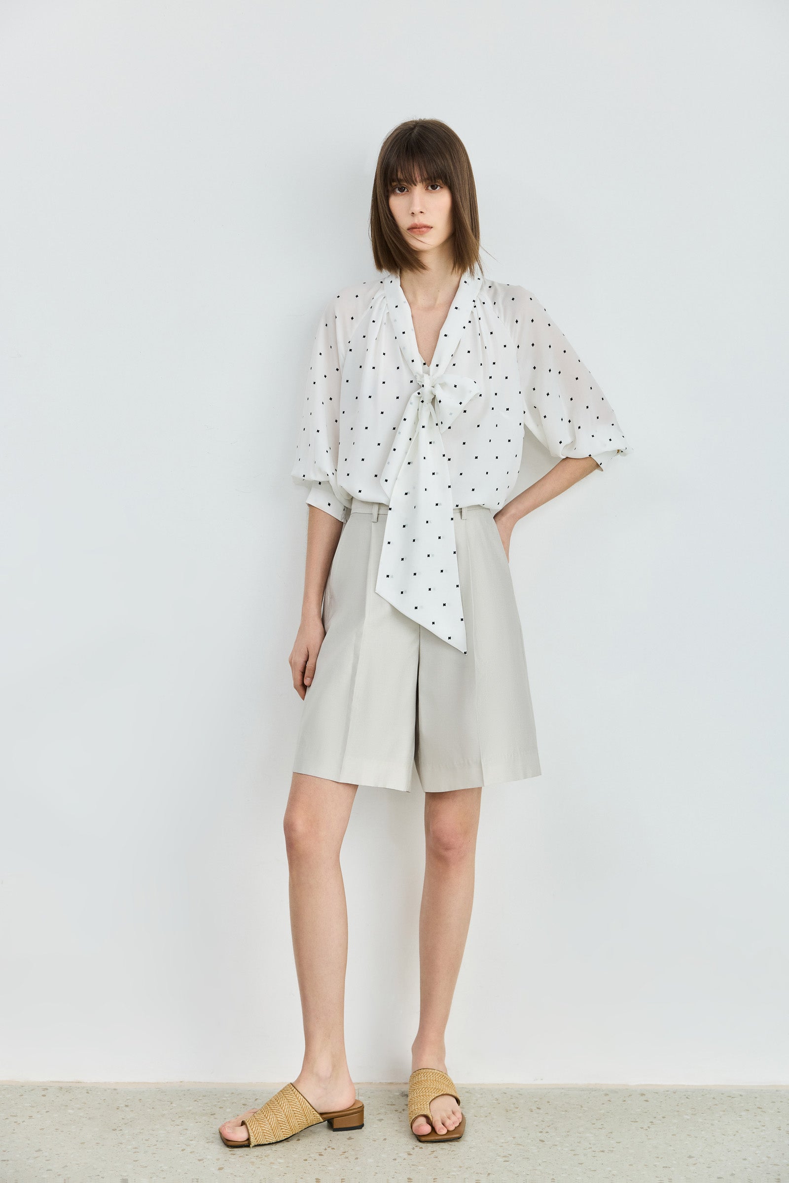 #color_Off White
