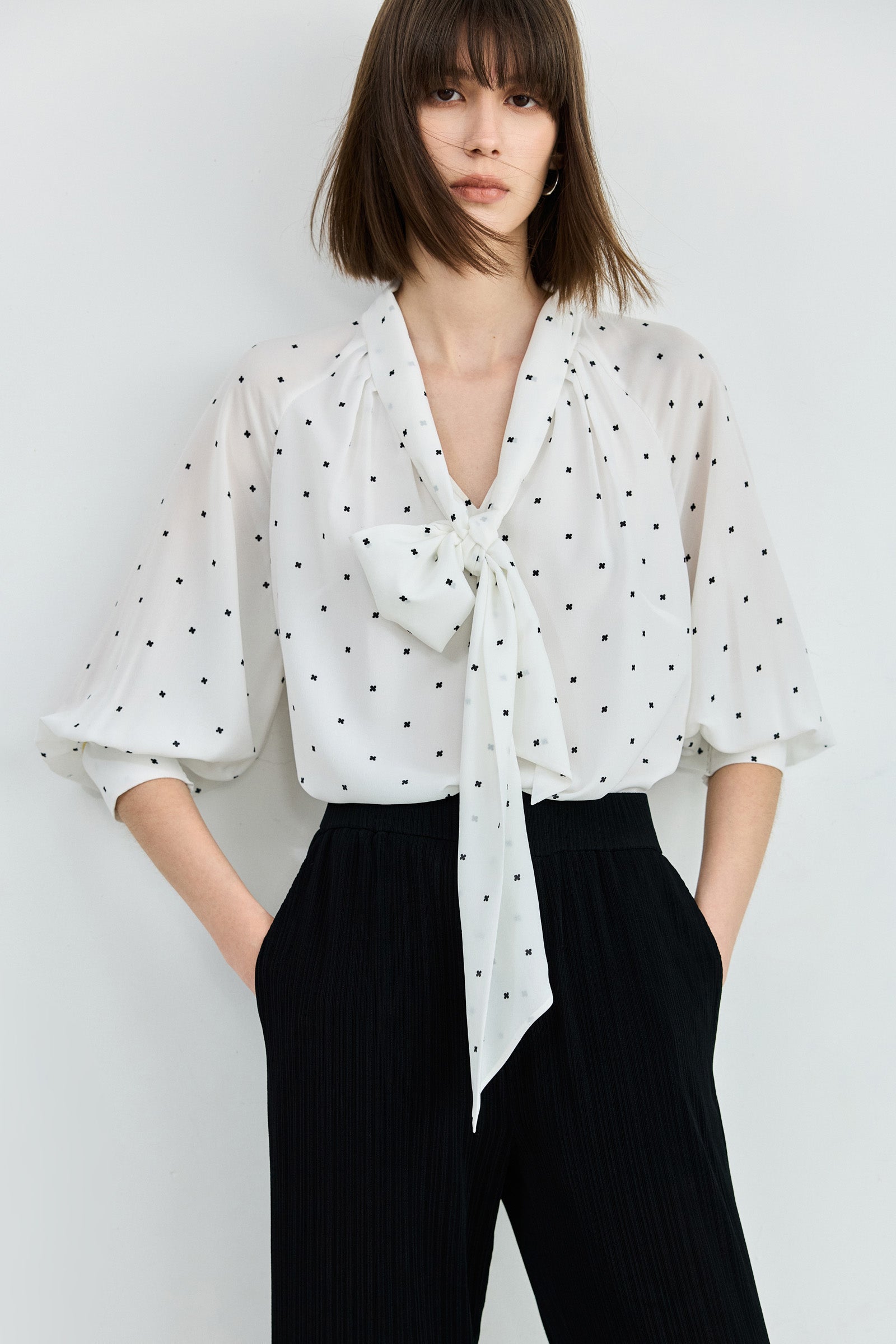 #color_Off White