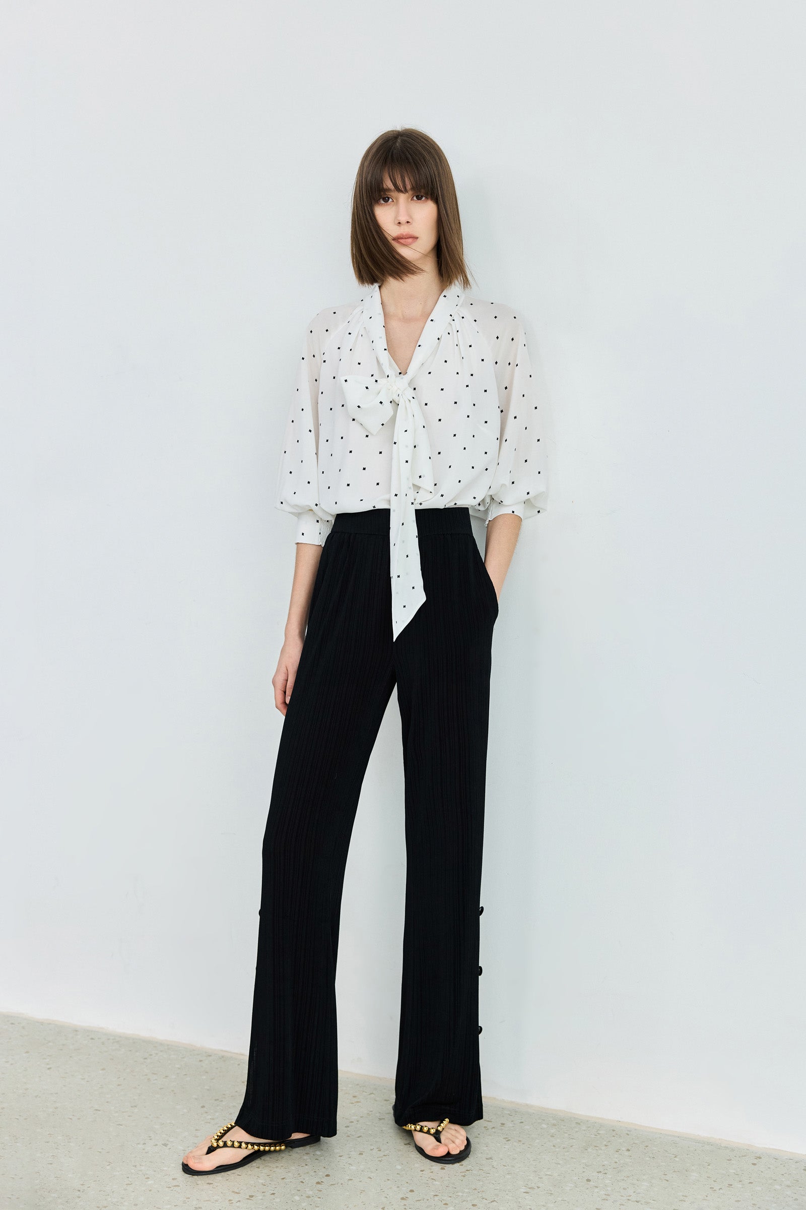 #color_Off White