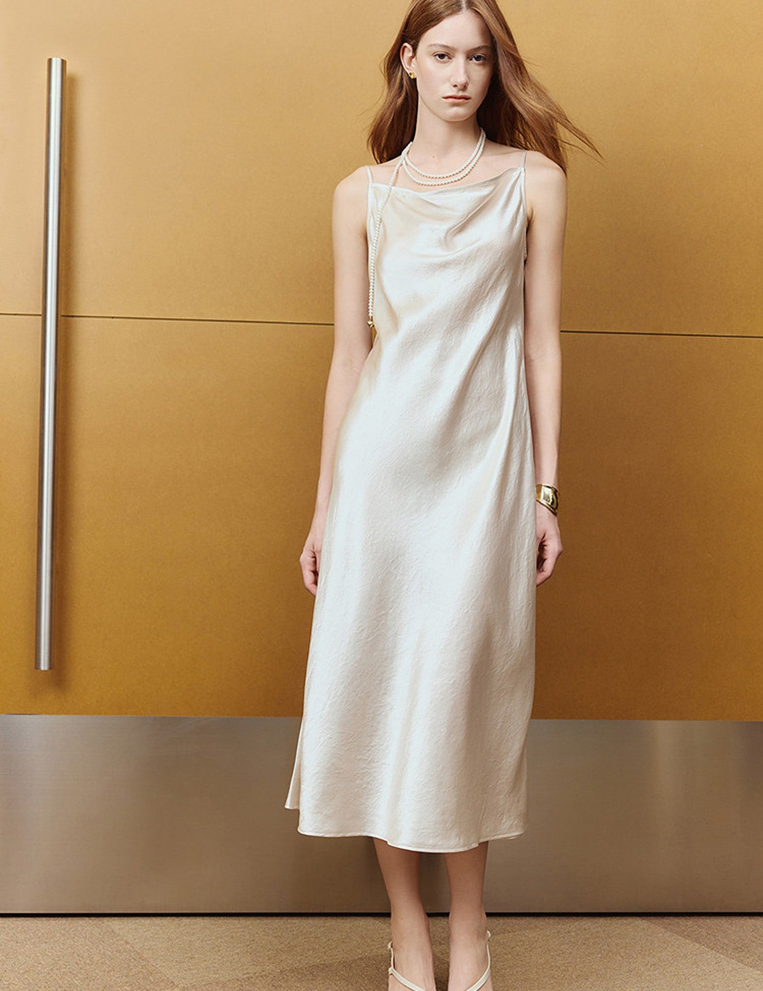 #color_Off White