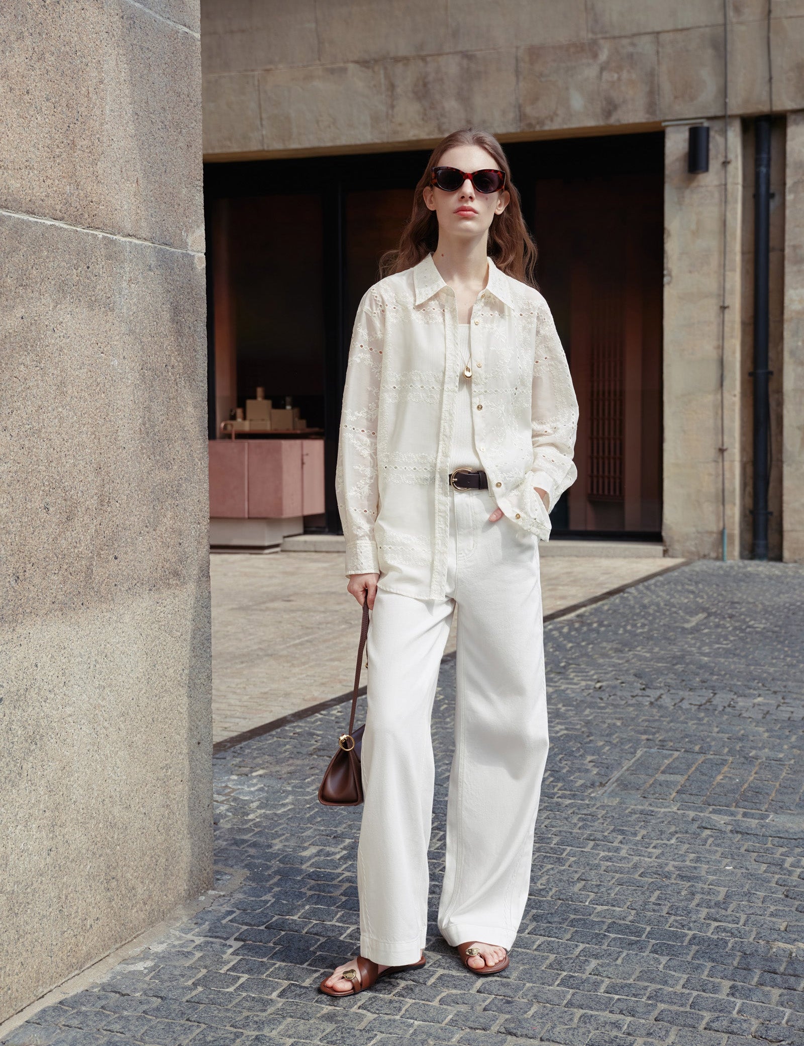 #color_Off White