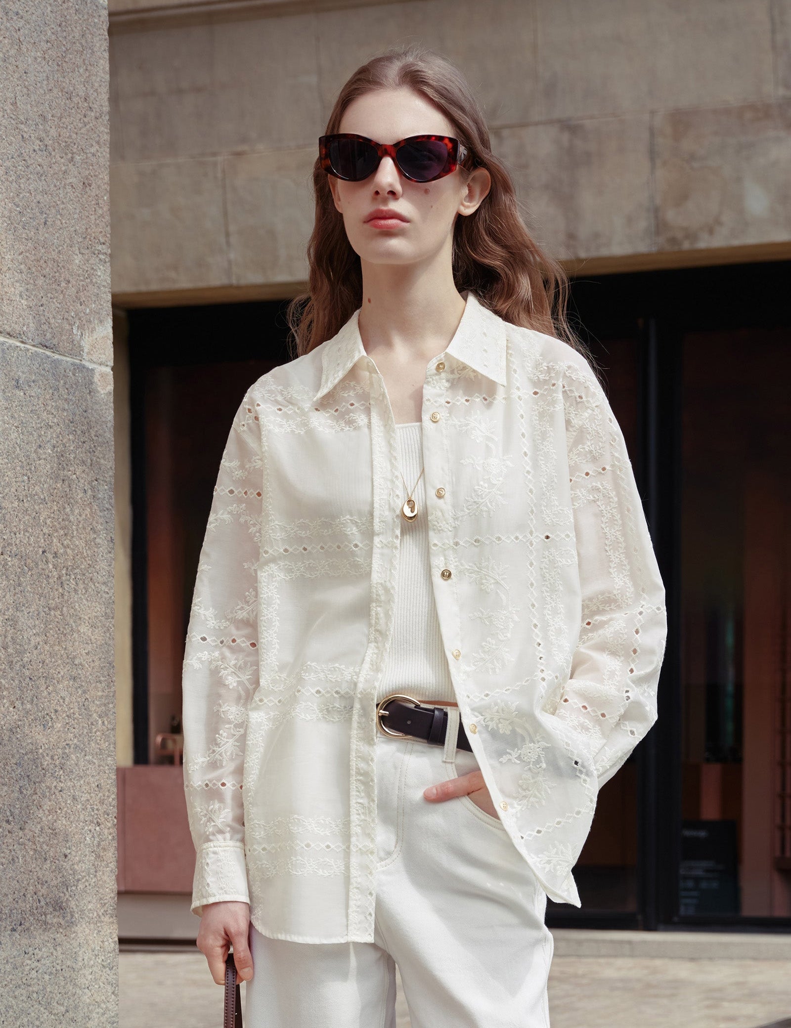 #color_Off White